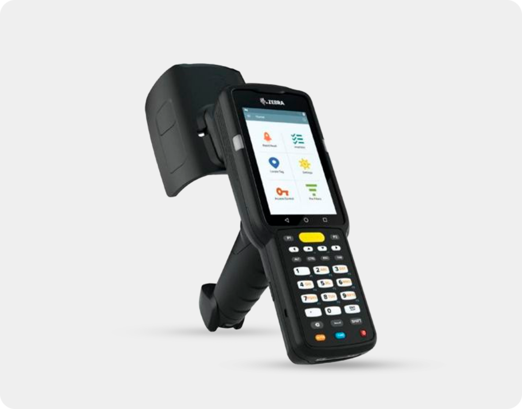 Terminal portátil Zebra MC333R RFID, un equipo robusto diseñado para la captura de datos y gestión eficiente de activos dentro de las soluciones tecnológicas de Signus ID.